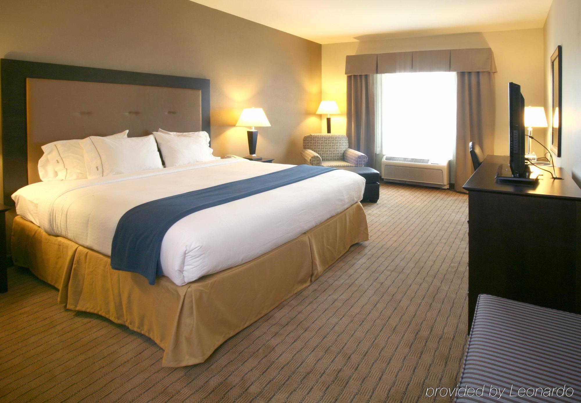 Holiday Express & Madison-verona By Ihg 2*