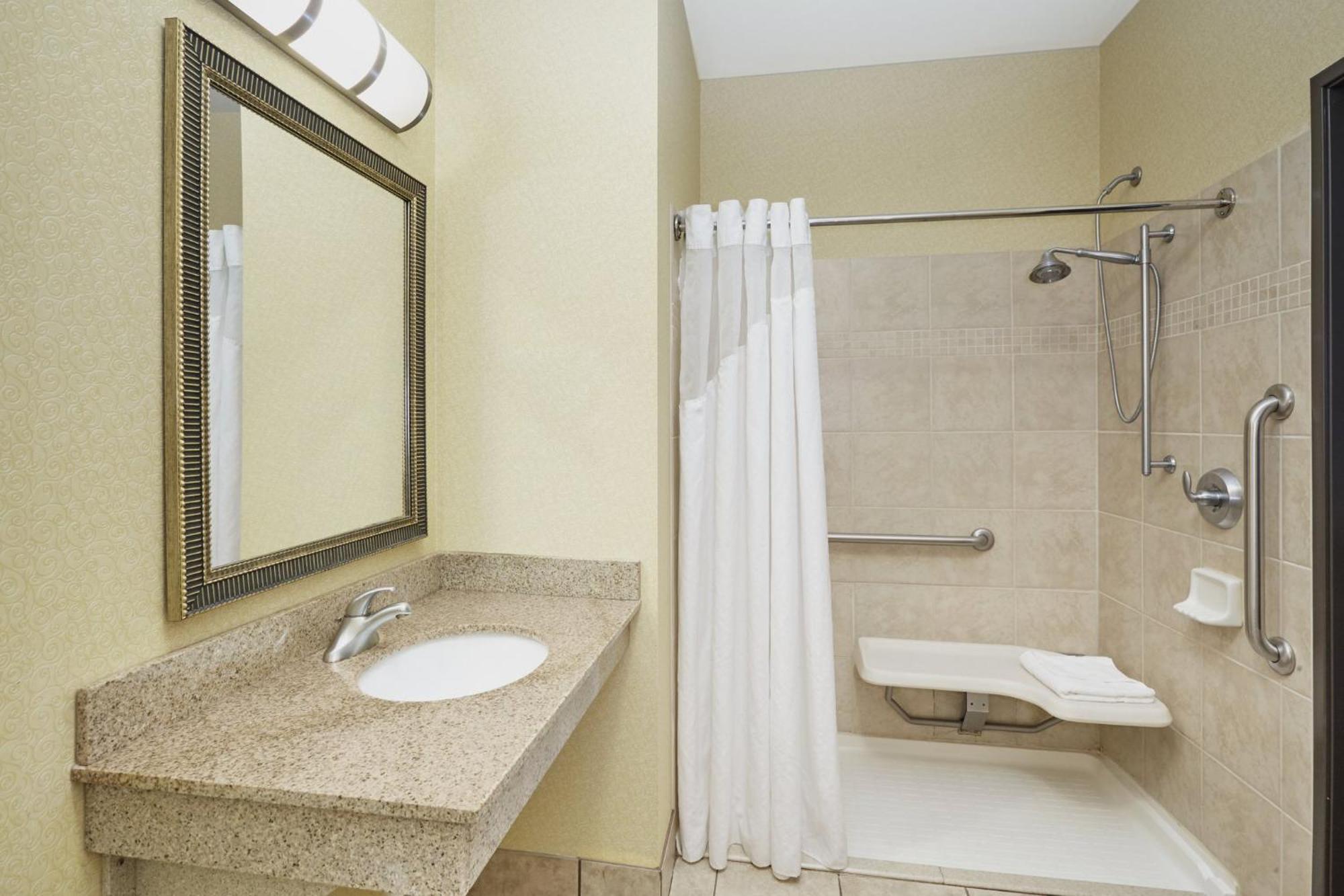 Express & Madison-verona By Ihg Hotel 2*